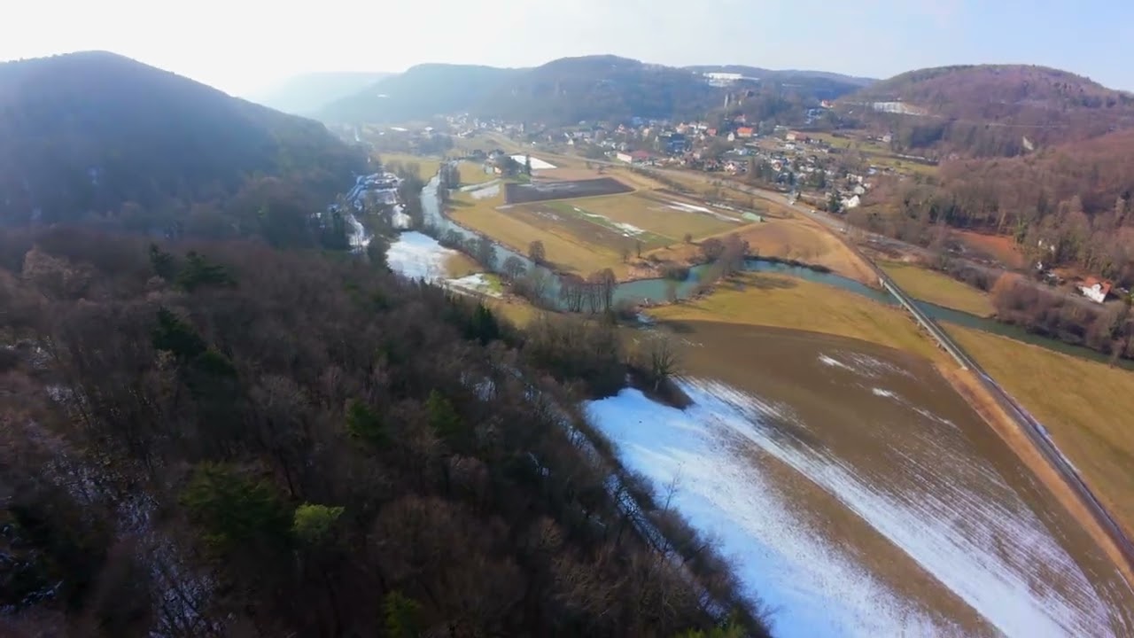 Rundflug um die Burgruine Neideck