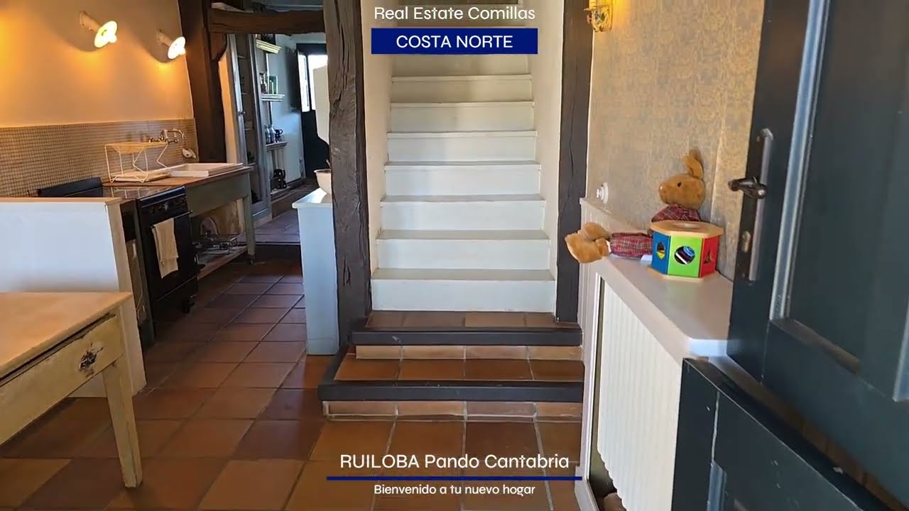RUILOBA Pando Cantabria junto a Comillas casa adosada  con jardín 3 dormitorios 2 baños