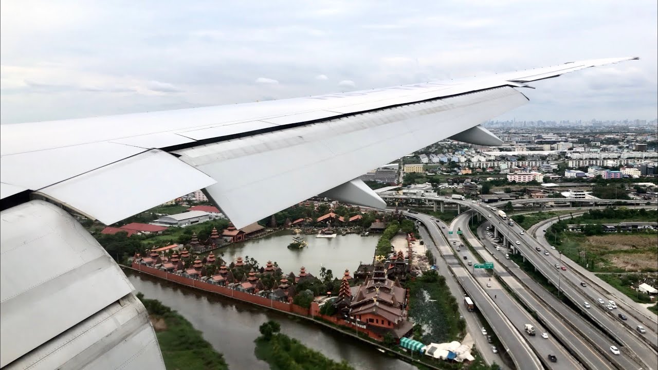 Thai Airways B777-300ER LANDING At Bangkok Suvarnabhumi Airport