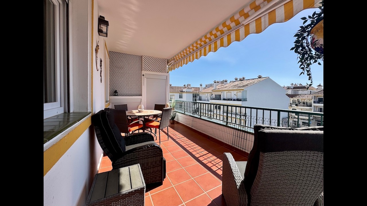 Top floor apartment for sale in La Cala de Mijas