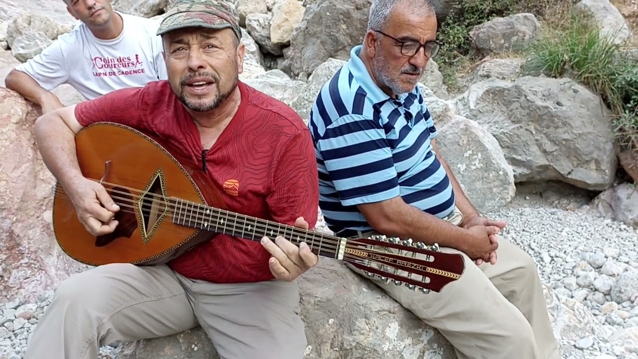 Assi-Youcef. Magnifique ambiance avec le chanteur Moh Smail a Tabourt-Lancar