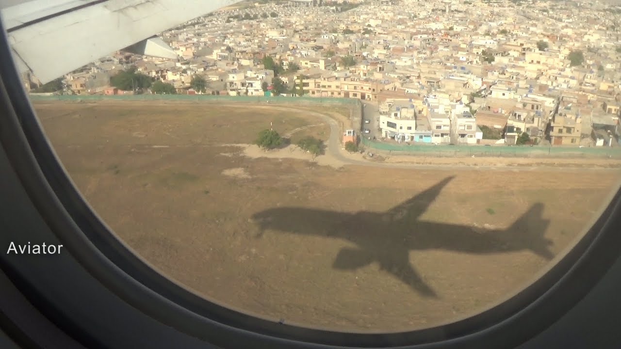 PIA's Boeing 772 Landing At Allama Iqbal international Airport Lahore