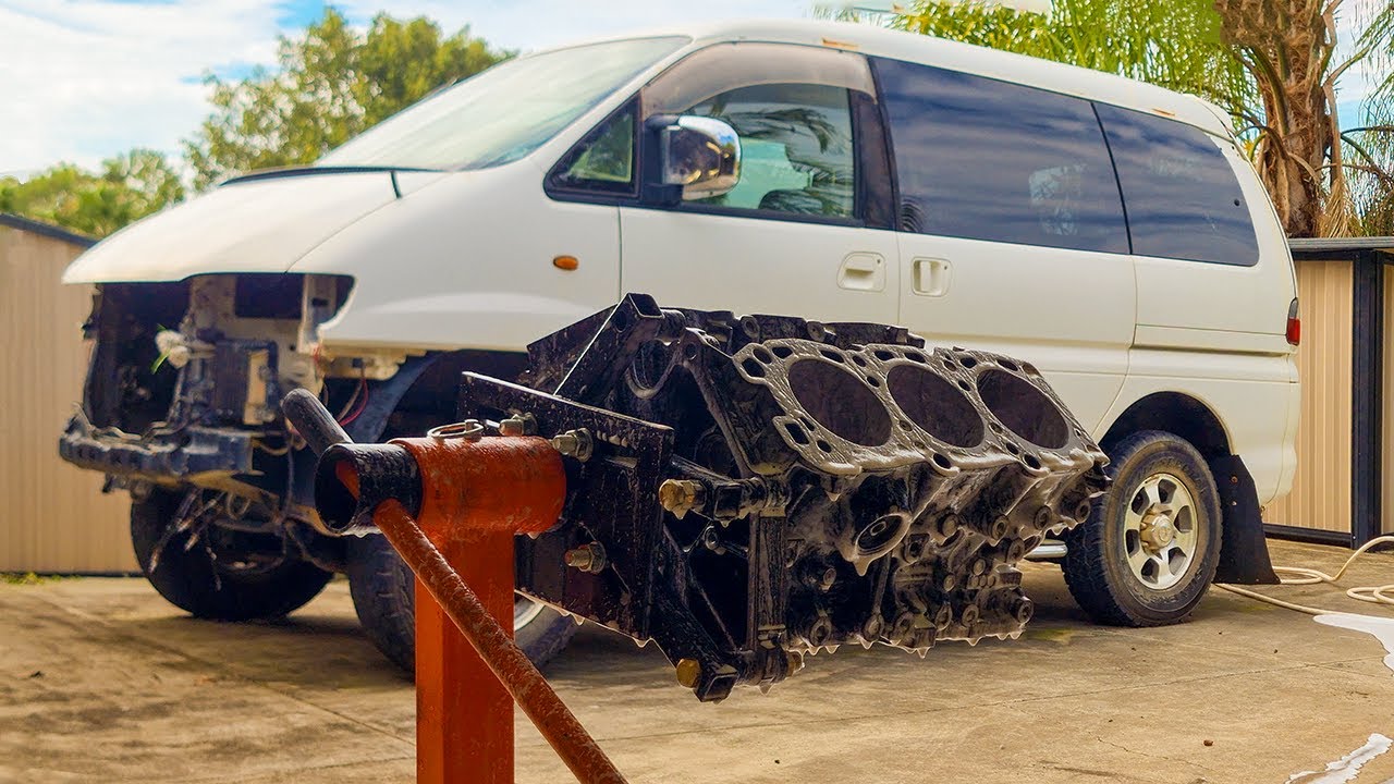 Mitsubishi Delica | Снятие двигателя Ep-1 | Без комментариев
