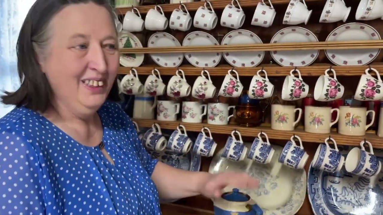 Mary Anne and Paddy Feeney, Moycullen, Co  Galway -  The Dresser, the maker and its history