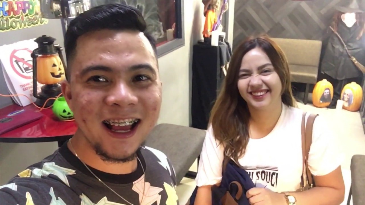 Nag-KISS ang KarJack sa Mini Concert nila sa MEGAMALL