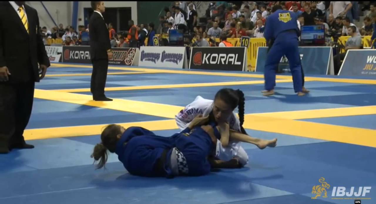 Ariadne de Oliveira vs Leticia Ribeiro Neves dos Santos