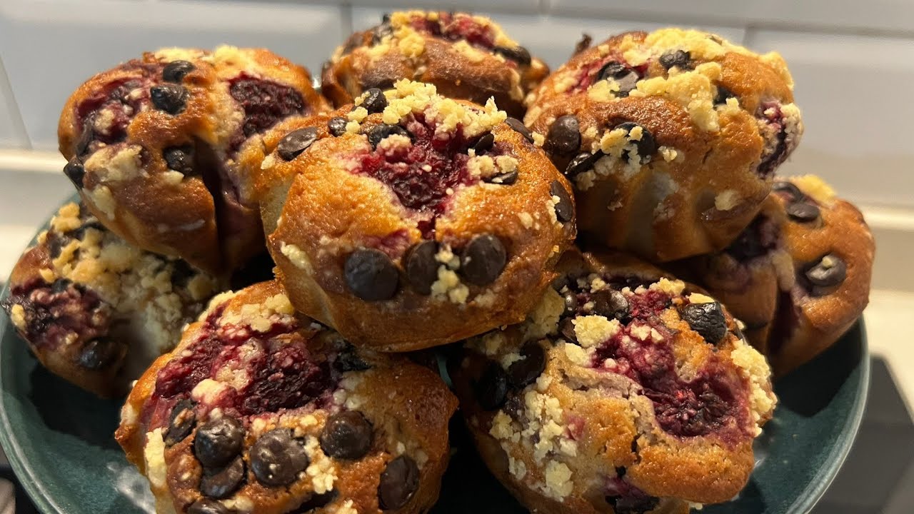 Frambuazlı Damla Çikolatalı Muffin Tarifi | Dışı Kıtır İçi Yumuşacık Muffin! 🧁 Kolay ve Pratik Tatlı