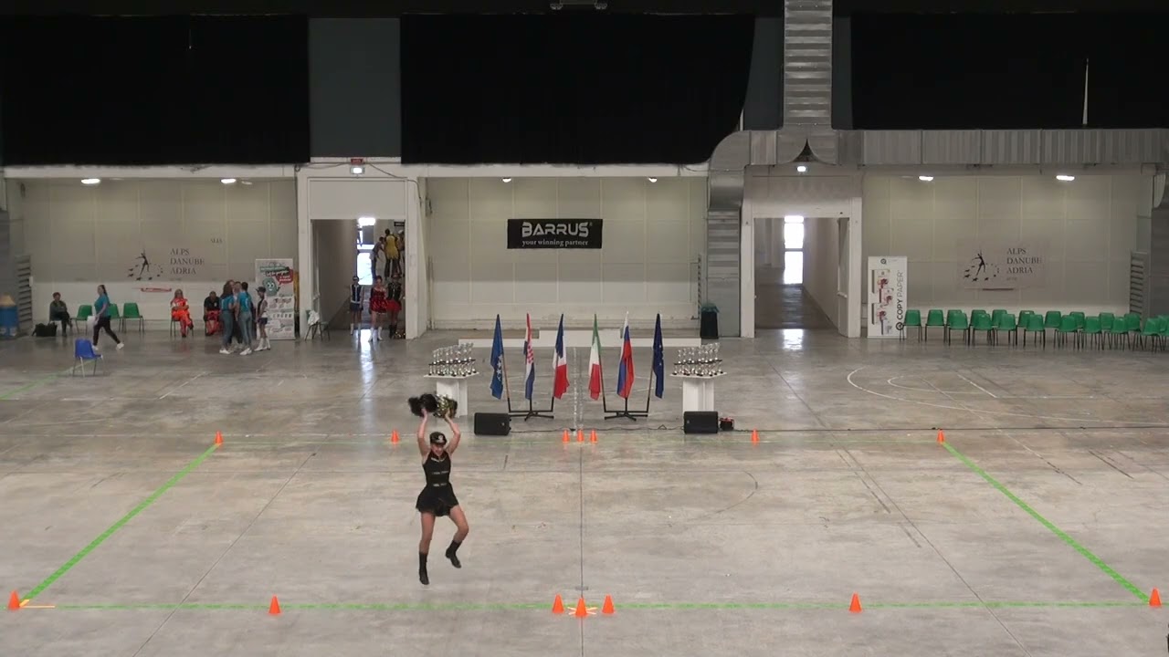 Leona Sušac  (solo senior pom-pon)