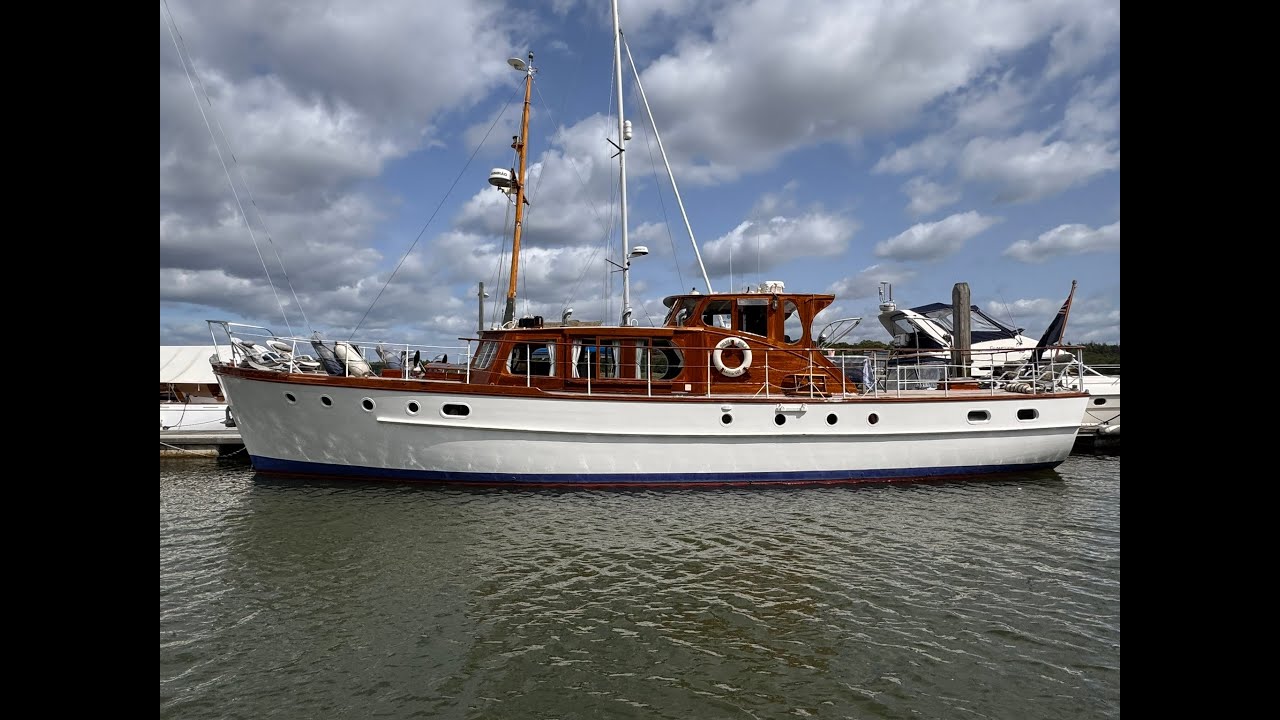 Silver Ormidale Motor Yacht SILVER SULA For Sale