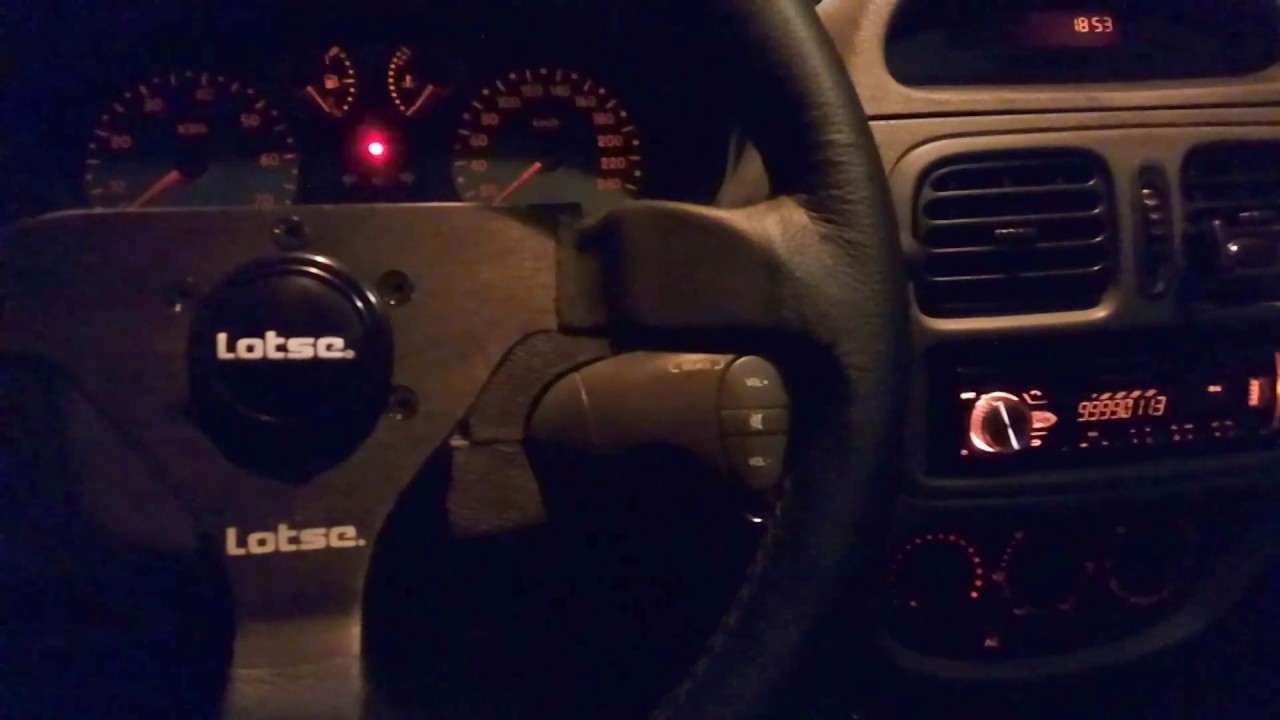 Instalação do comando de som no volante com Pioneer MVH X3BR