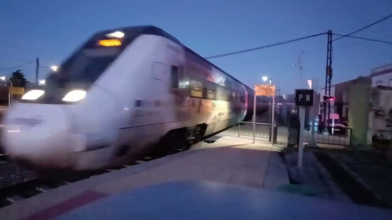 Tren 599 entrando en Cabeza del Buey 