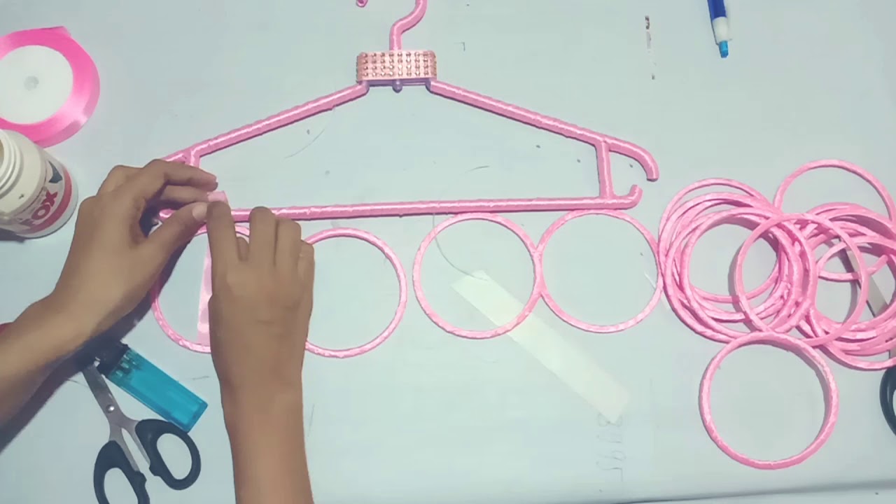 Diy||gelas plastik bekas! DIY Hijab Hanger From Plastic Glass