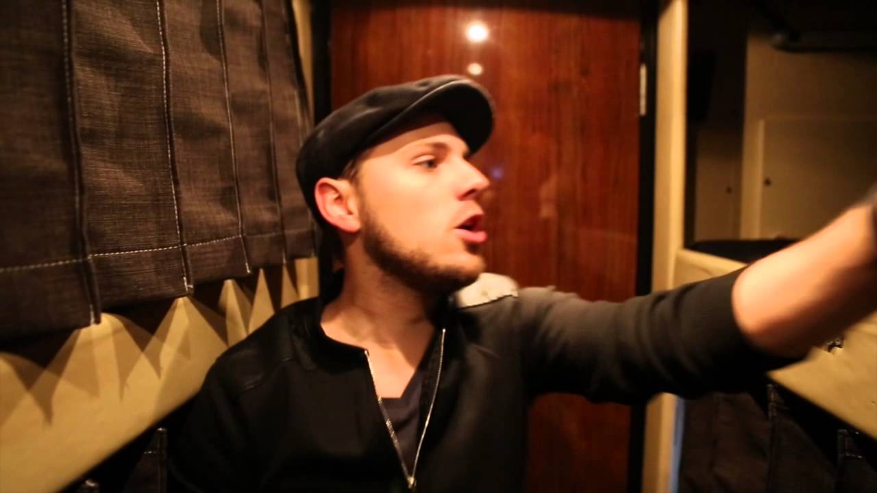 Brett Kissel: On The Road - Bus Tour