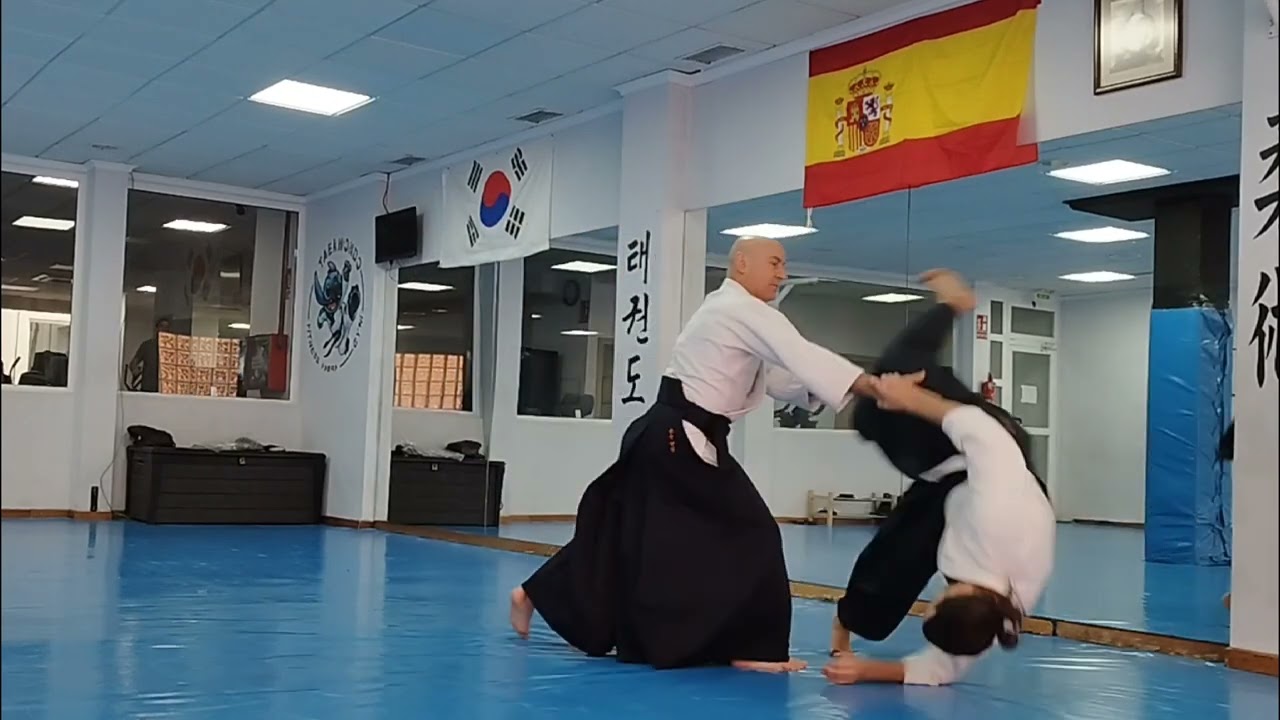 Aikido Sevilleja. Semana del 23 al 27 de Enero de 2023. Ushiro Ryote Dori