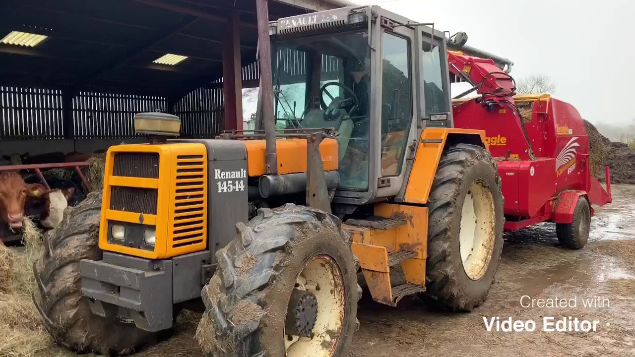 Renault 145-14 working with Teagle Tomahawk 8500  Straw Spreader
