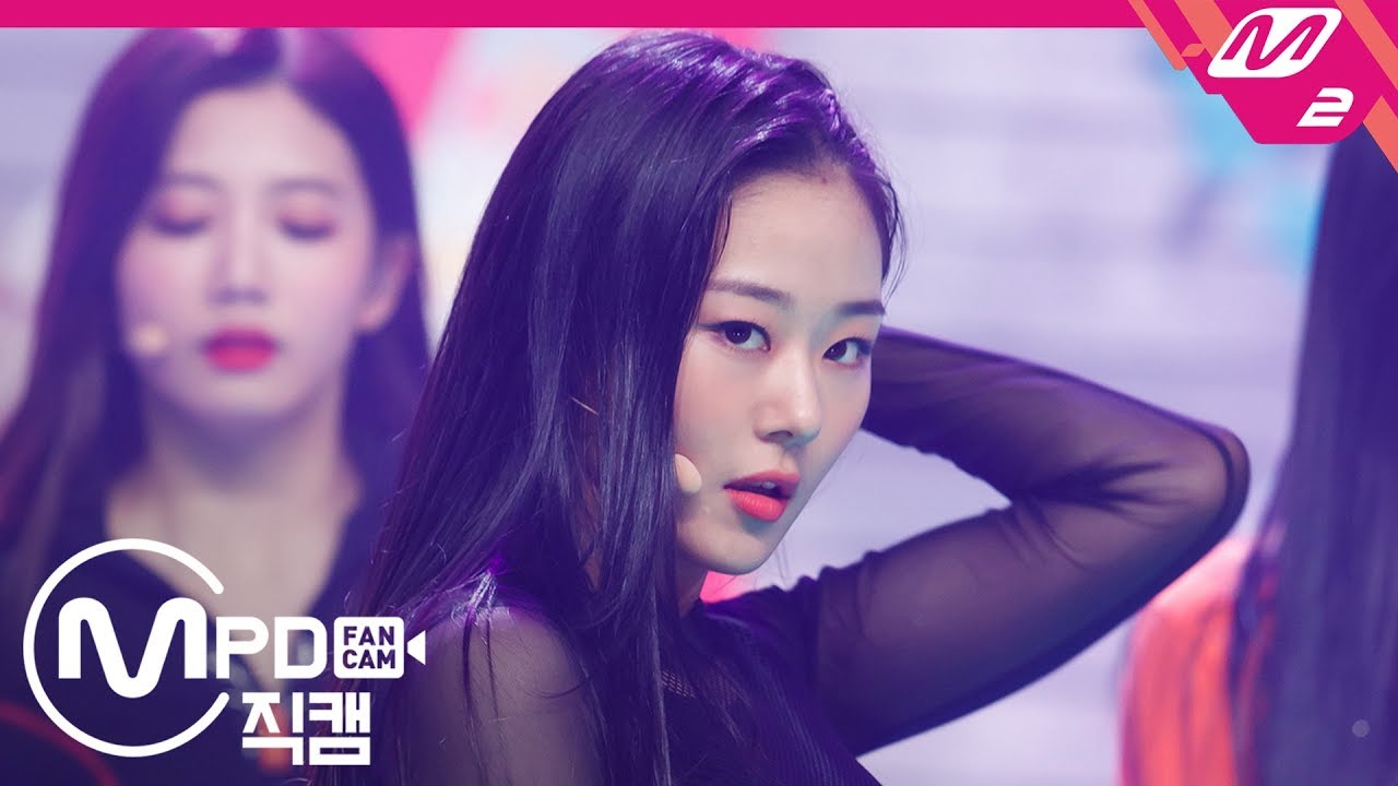 [MPD직캠] 체리블렛 채린 직캠 4K ‘무릎을 탁 치고 (Hands Up)’ (Cherry Bullet CHAE RIN FanCam) | @MCOUNTDOWN_2020.2.13