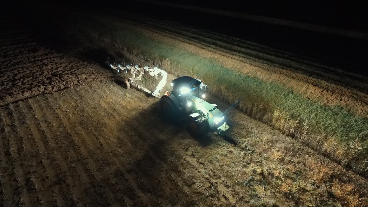 JOHN DEERE 8400R + ERMO ESAVOMERE | PLOUGHING AT NIGHT - TASI E TIRA TEAM