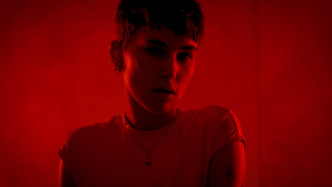 Silje Kronow x Ataf Khawaja - HEARTACHE - Officiel Musikvideo