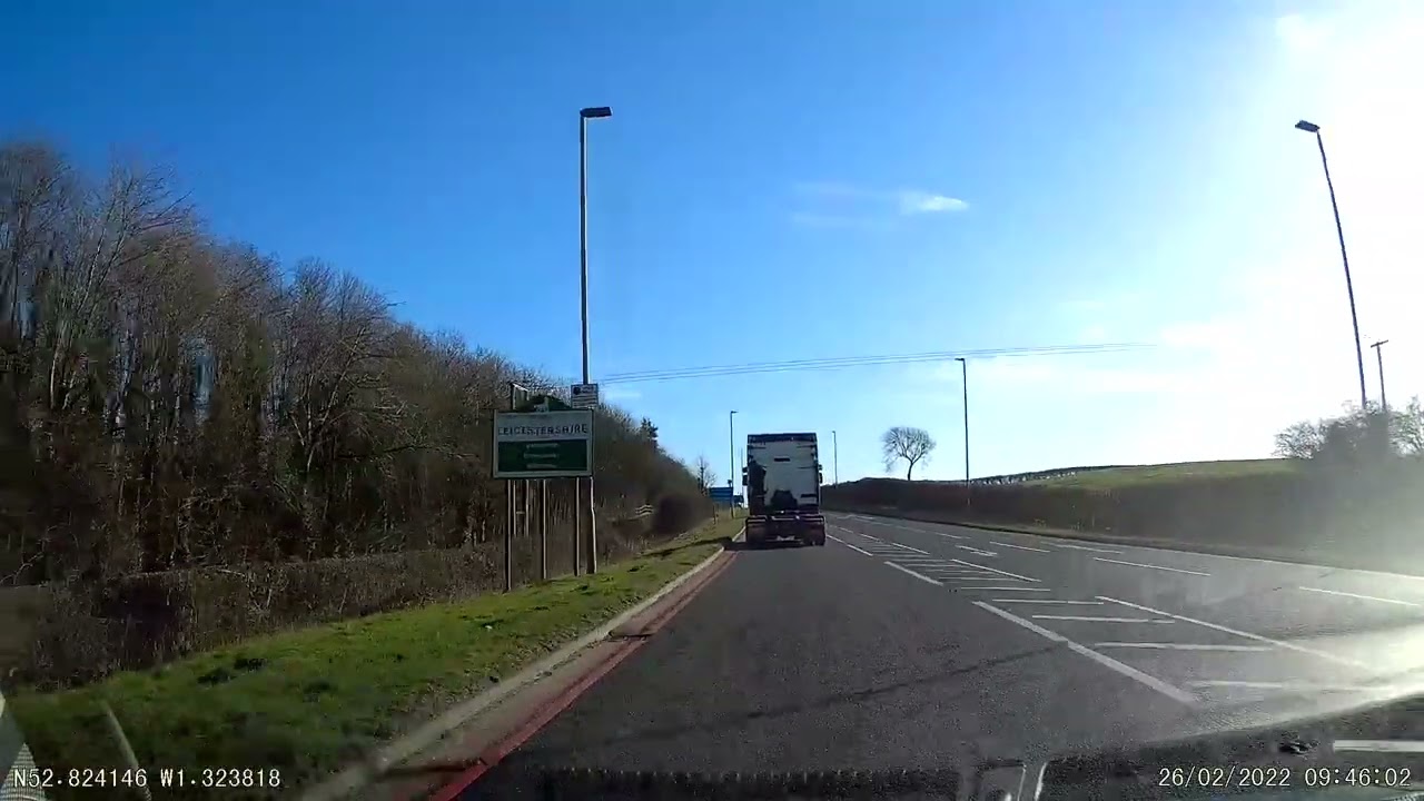 England by Road - East Midlands Airport - Jetparks to M1 south via main Entrance