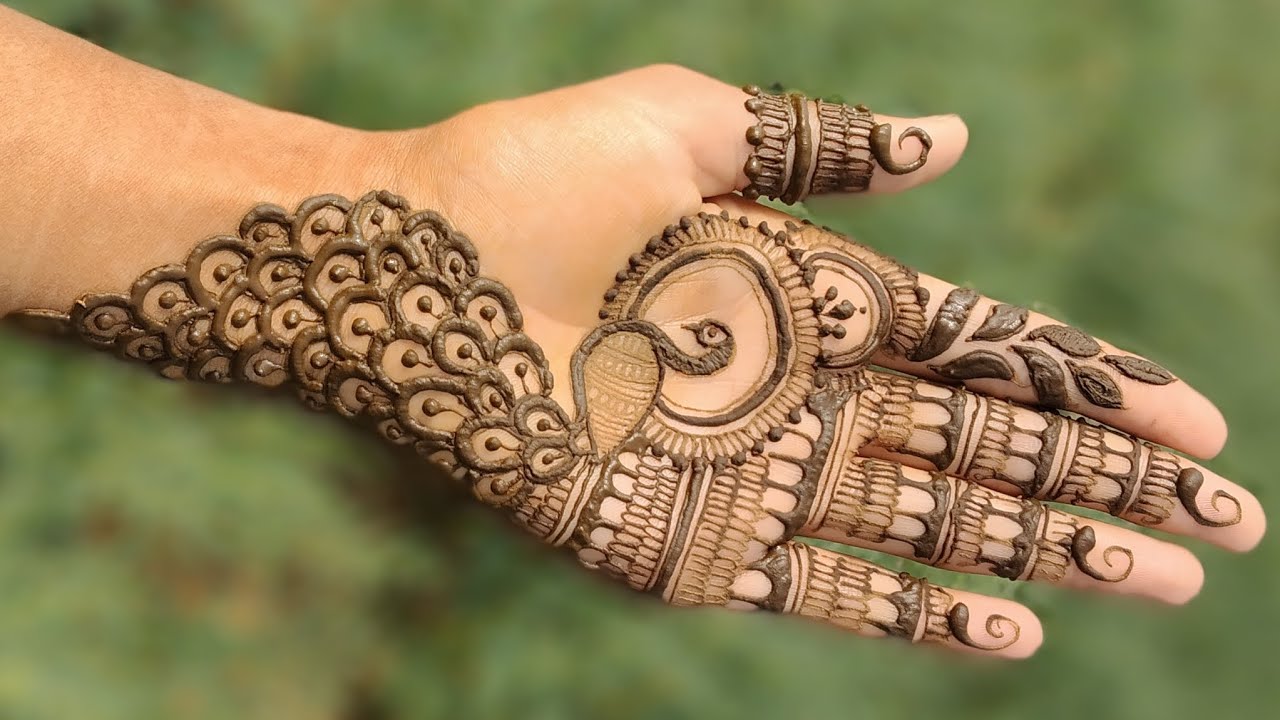 Professional  mehendi designs ❤️#simplemehandidesign #arbicmehandidesign #heenaartist #bridalmehandi