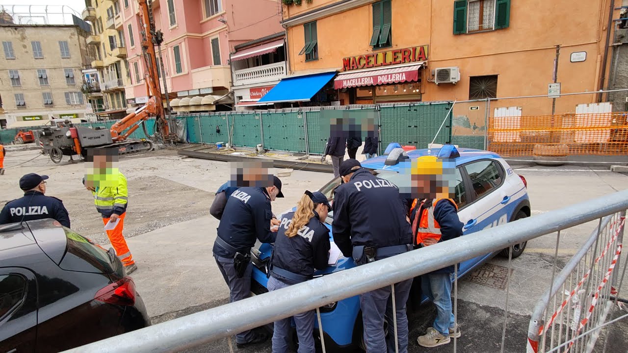 La Direzione investigativa antimafia passa al setaccio il cantiere di piazza Eroi