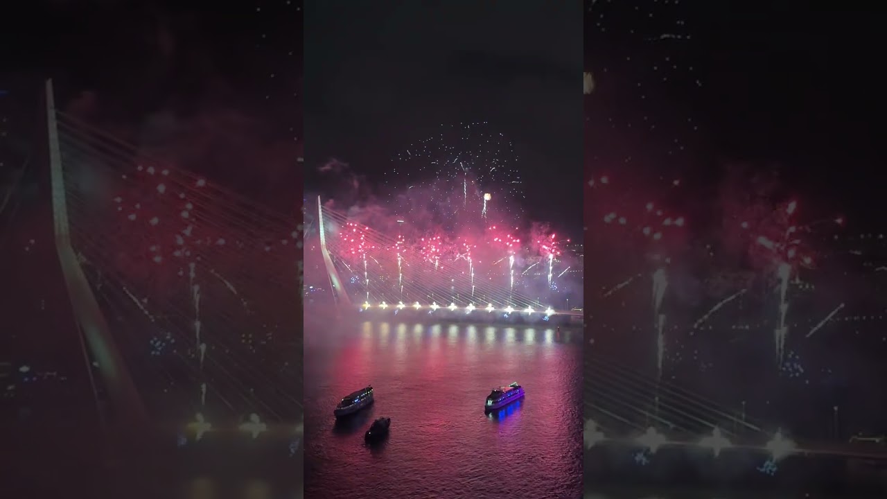 Gelukkig 2026. Vuurwerkshow Rotterdam. Compleet. Nationaal Vuurwerk. Erasmusbrug. Nieuwjaar. NYE2026
