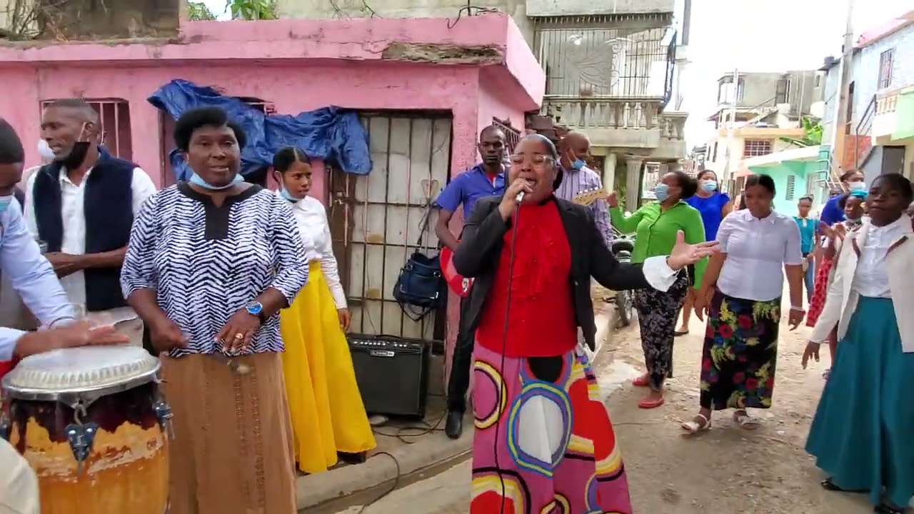Coro de fuego 🔥🔥🔥Señor dile que me deje en paz y mi alma volará ☝🔥🔥🙌 Evang.Gleni Paula 🔥🔥🎺🎷