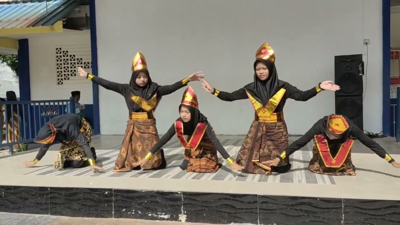 Tari Indang terbaik II di Kelas 6E SD Negeri 006 Batu Aji