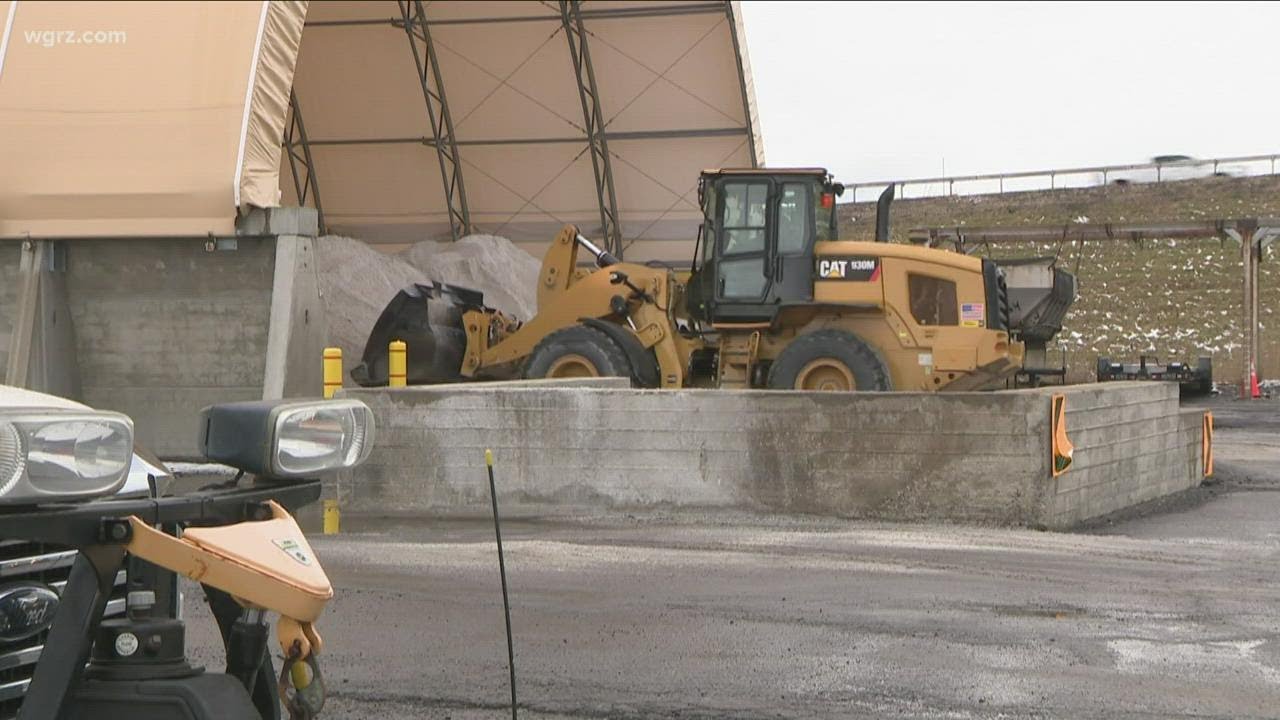 NYS DOT and Erie County DPW treating roads to prepare for storm
