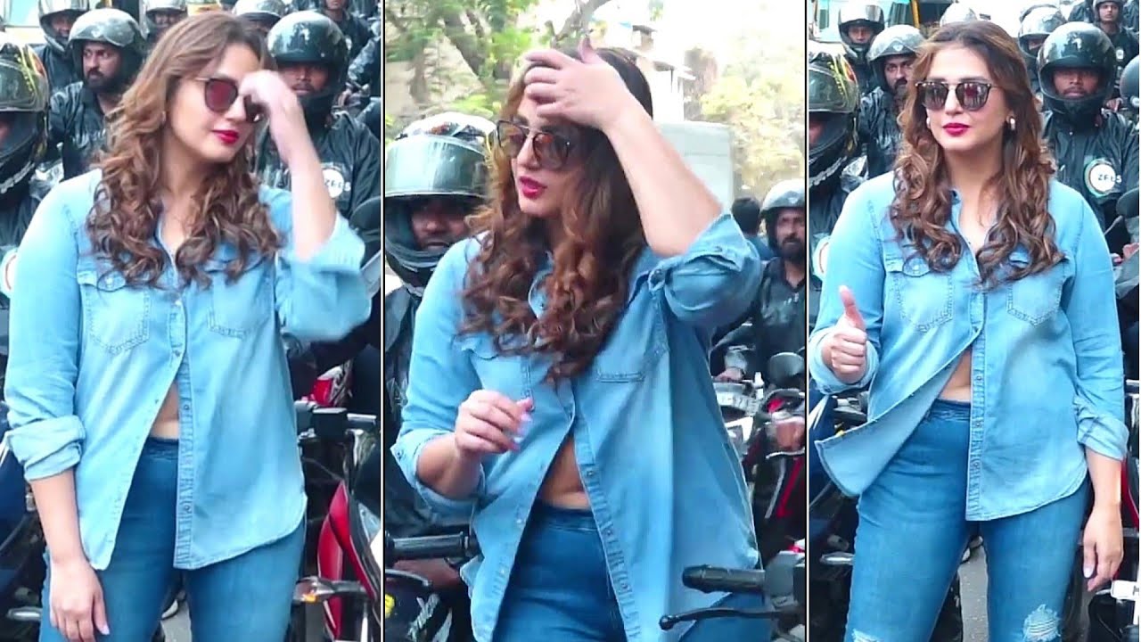 Huma Qureshi With Ajith Kumar Valimai Movie Promotion With Bikers On Mumbai Roads