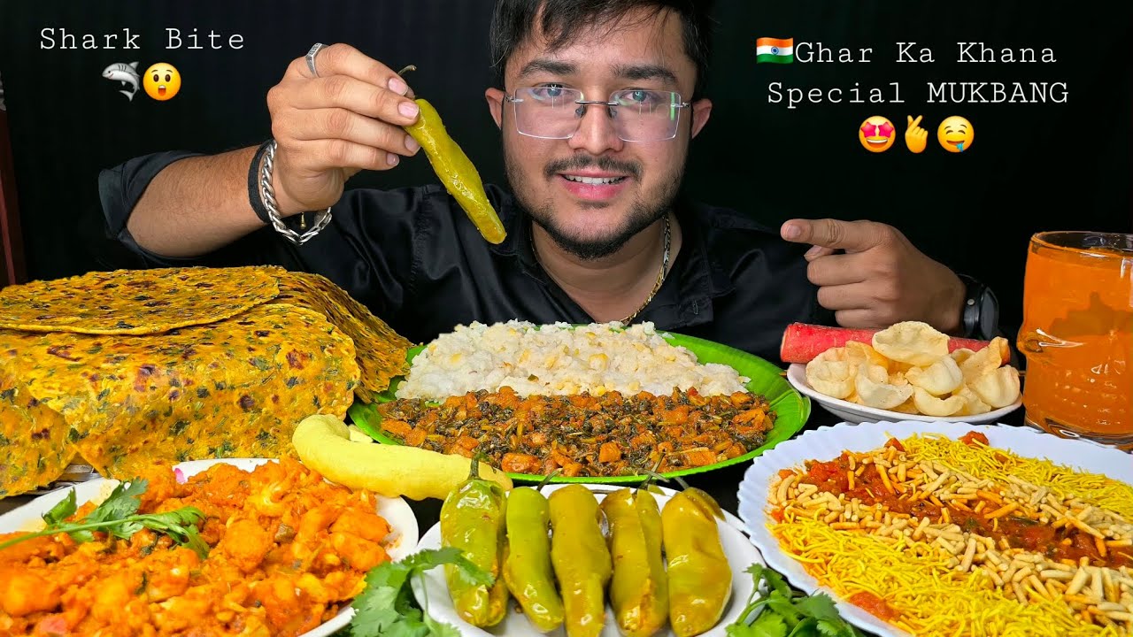 Gar ka khana Special MUKBANG 🤤 | Thepla, Sev Tamatar, Aloo Gobhi, MirchBharva🌶, Mula Bhaji, Khichdi🤩