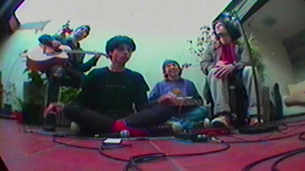 N.T.S.C - Algo está Cambiando (Julieta Venegas cover) [VHS]