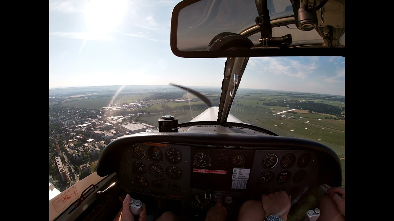 Landing at Vysoké Mýto (LKVM) | Zlín Z-142