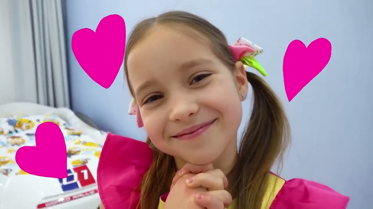 The Floor is Lava - Sofia plays with Dad