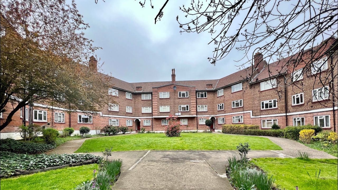 2 Bedroom Flat in Raglan Court, Empire way, Wembley Park, HA9