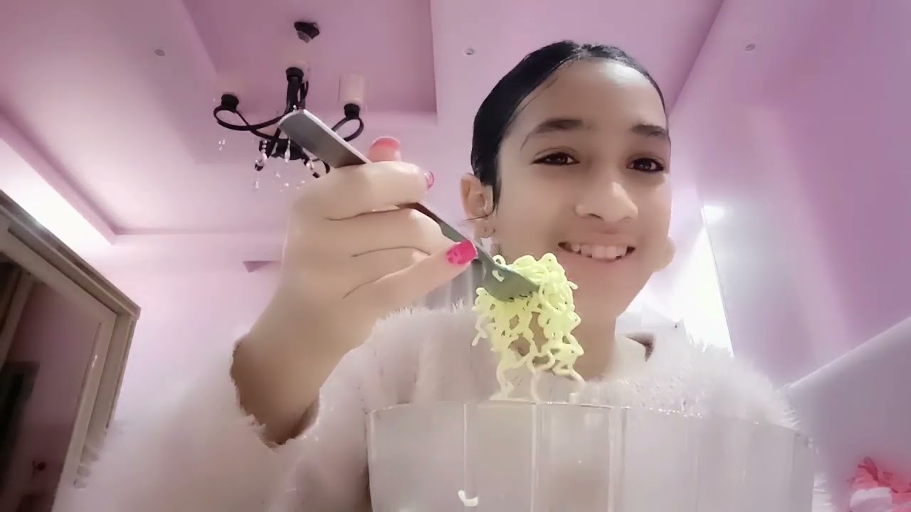 جربت الاندومي باللحمة والنتيجة ❤️♥️♥️