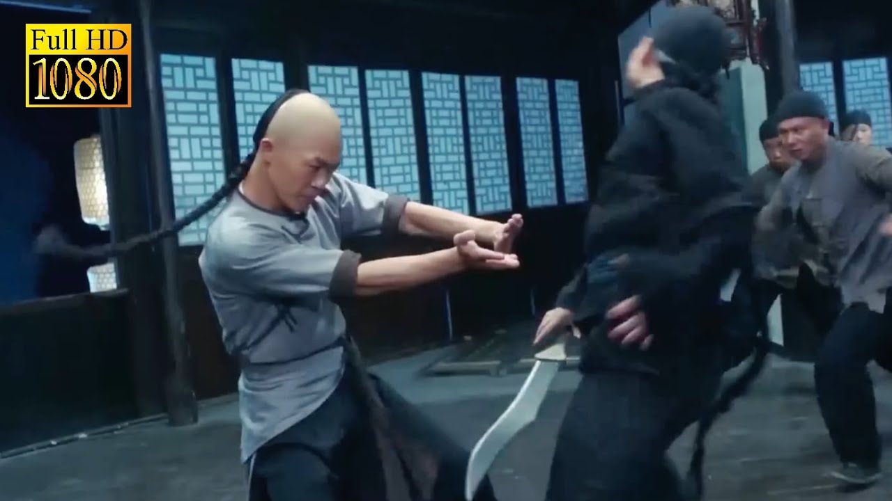 【ENG SUB】小夥陷入敵人的包圍，沒想到是個武功高手，一打十把敵人全部打趴下#movie #kungfu #武打 #李连杰