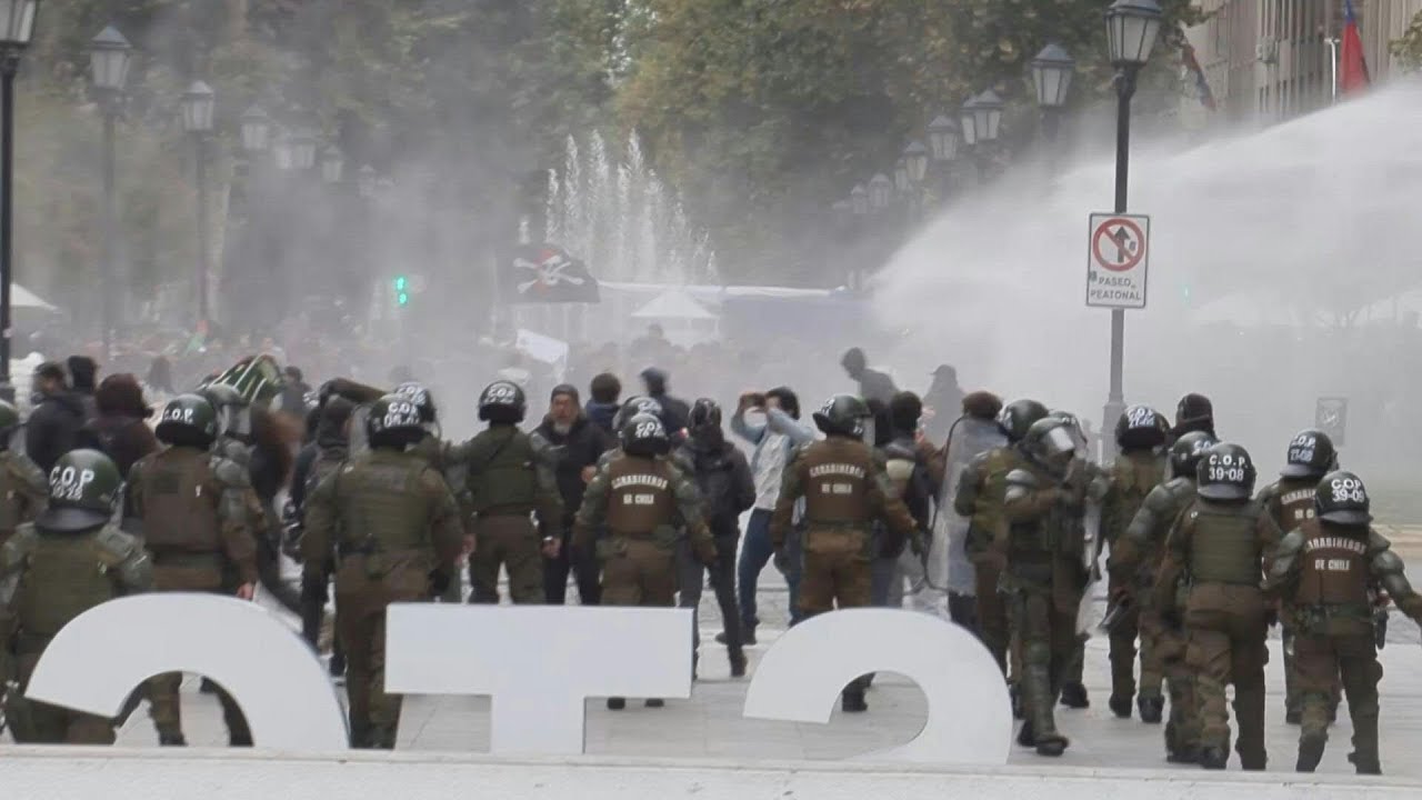 Clashes in Chile as thousands protest President Kast's environmental rollbacks | AFP