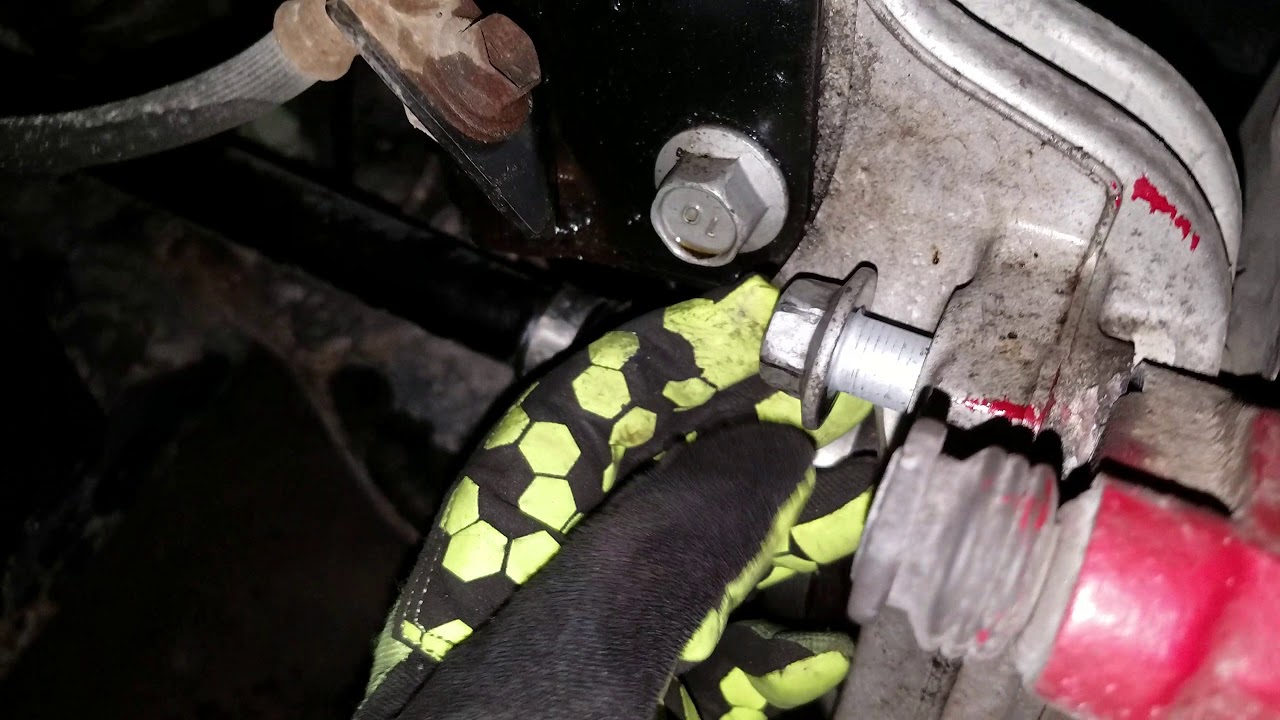 Suzuki Kizashi Front Brake Replacement