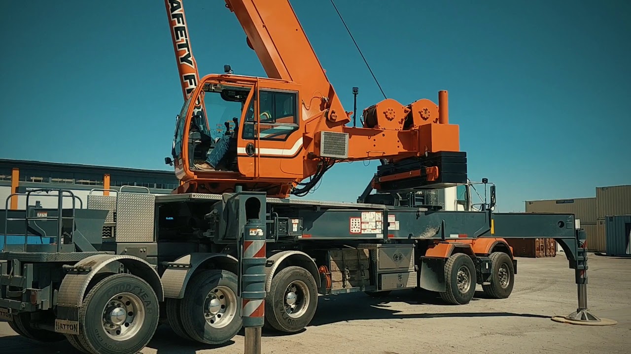 How empty container handler is assembled