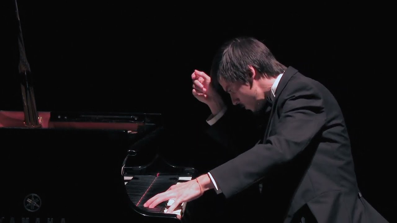 Igor Stravinsky · Serenade in A (Gavin Gamboa, Mérida MX, 2013)