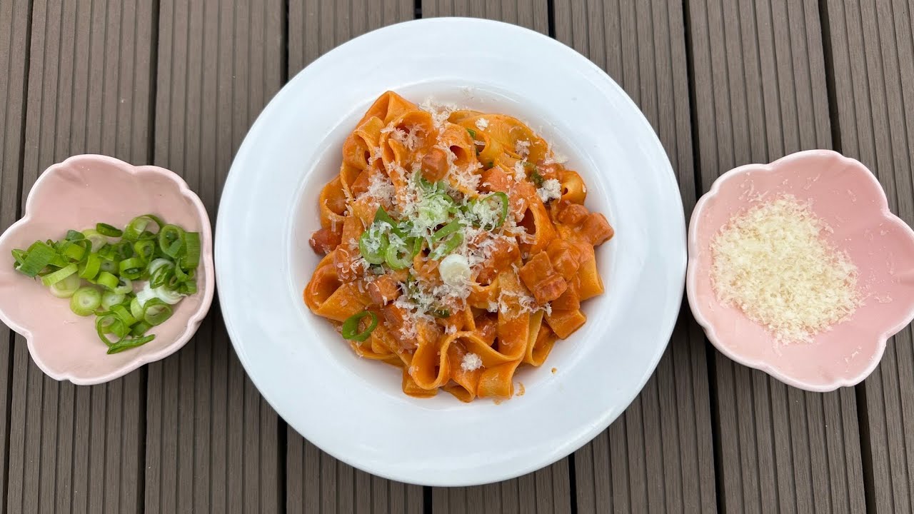 Makaron pappardelle w sosie gochujang/ Pappardelle in gochujang sauce