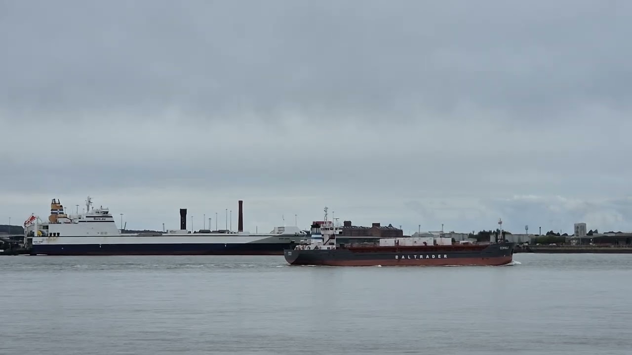 Cemvale leaving Liverpool, passing the Pier Head 29 September 2025.