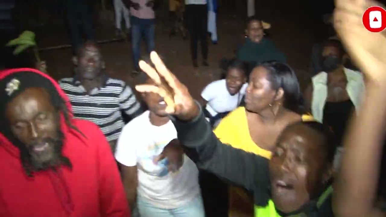Primento Vibes Live Band mashing up Stewarton Mocho, Clarendon