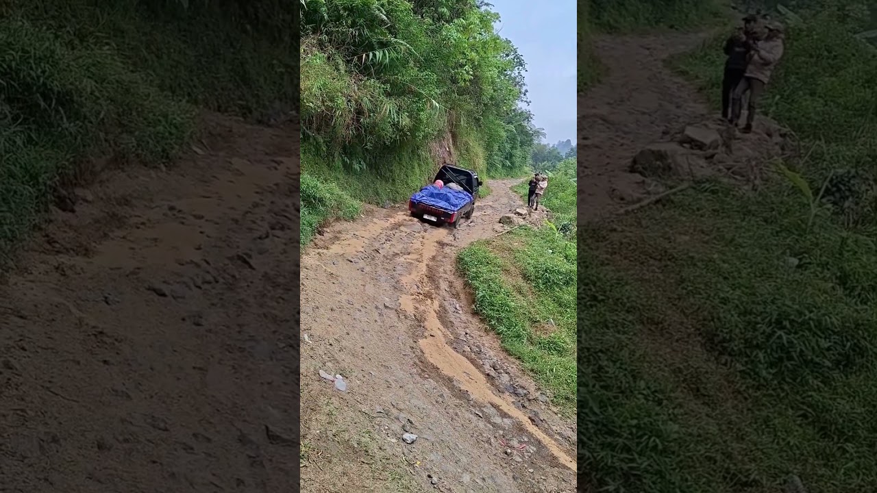 🚌 Extreme Off-Road Bus Journey: Navigating the Impossible! #ShortVideos #OffRoad #AdventureTravel🚙🚙
