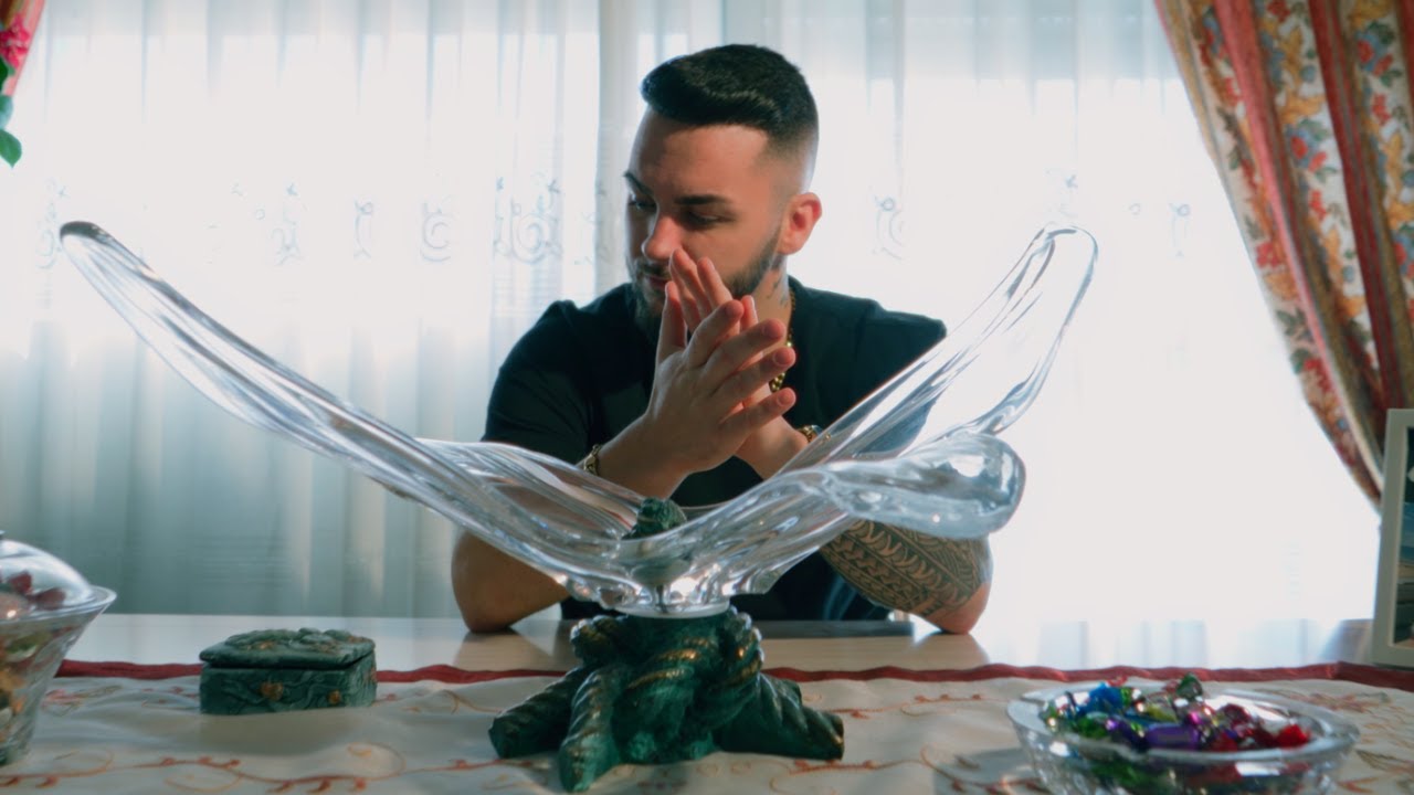 MIGUEL CABRERA - DE AMOR NO VOY A MORIR (Videoclip Oficial)