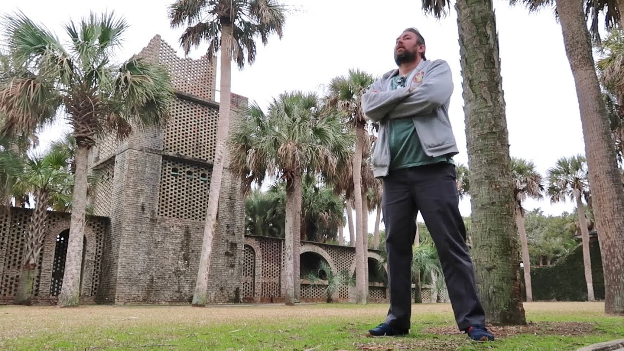 Exploring Atalaya Castle on The Beach - Huntington State Park South Carolina / Brookgreen Gardens