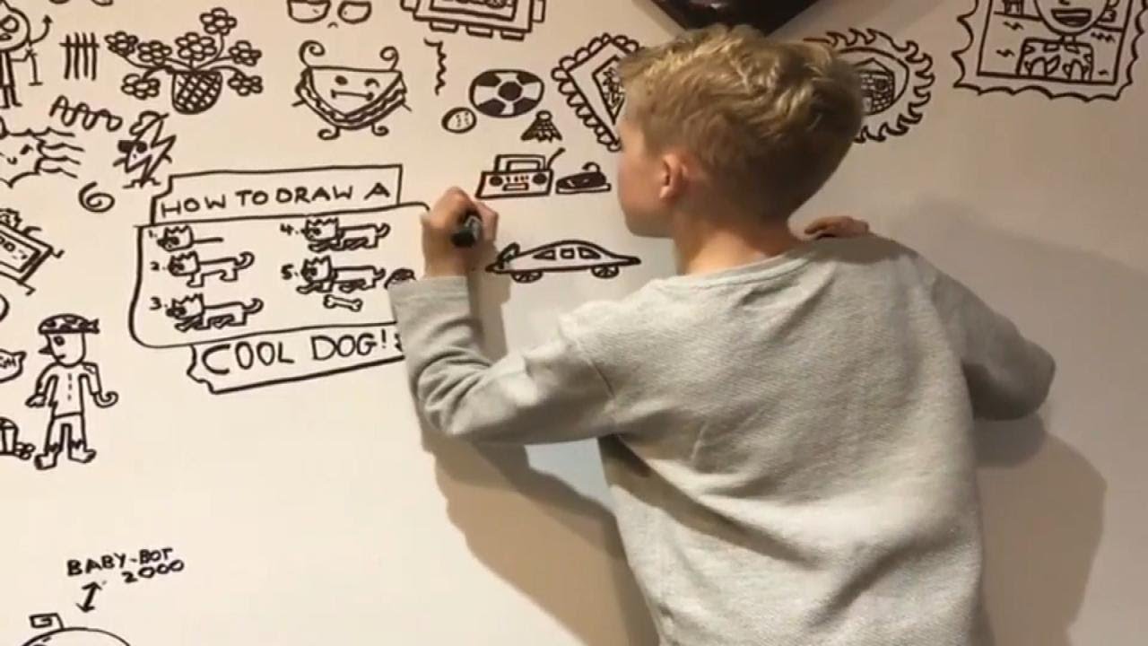 10-Year-Old Artist Hired to Doodle on Restaurant&rsquo;s Wall