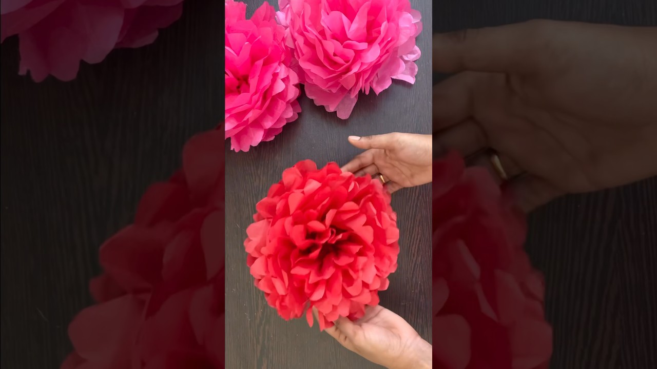 DIY Tissue paper pom pom flowers for birthday decorations #paperflower
