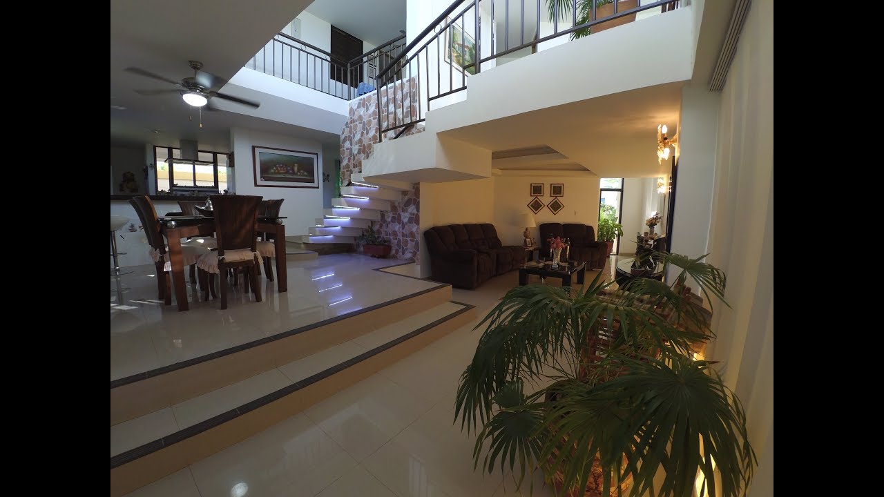Casa en venta Sector la Paz Santa Marta 421 m2